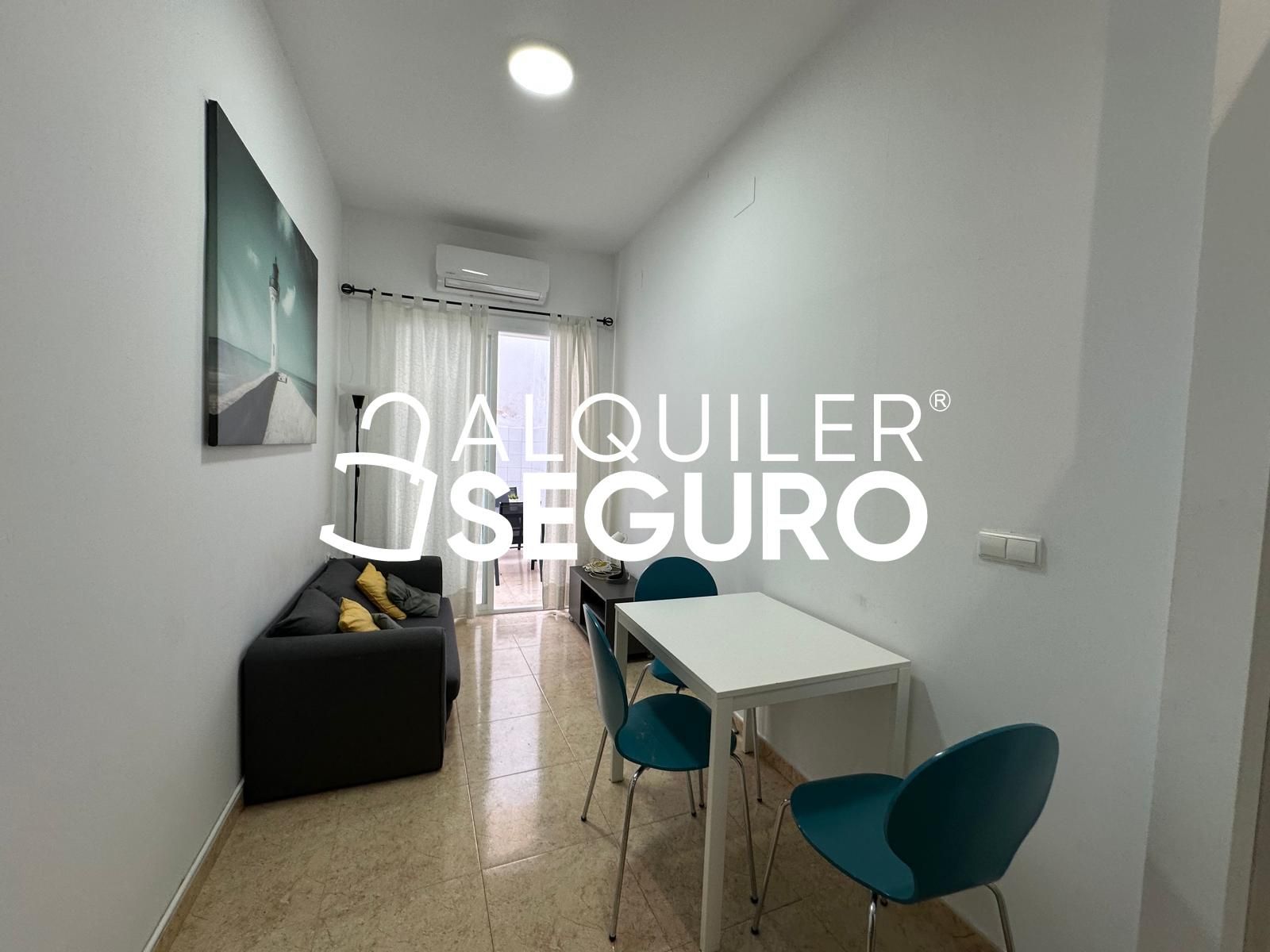 Sala d'estar de Casa o xalet de lloguer en La Pobla de Farnals amb Aire condicionat, Terrassa i Moblat