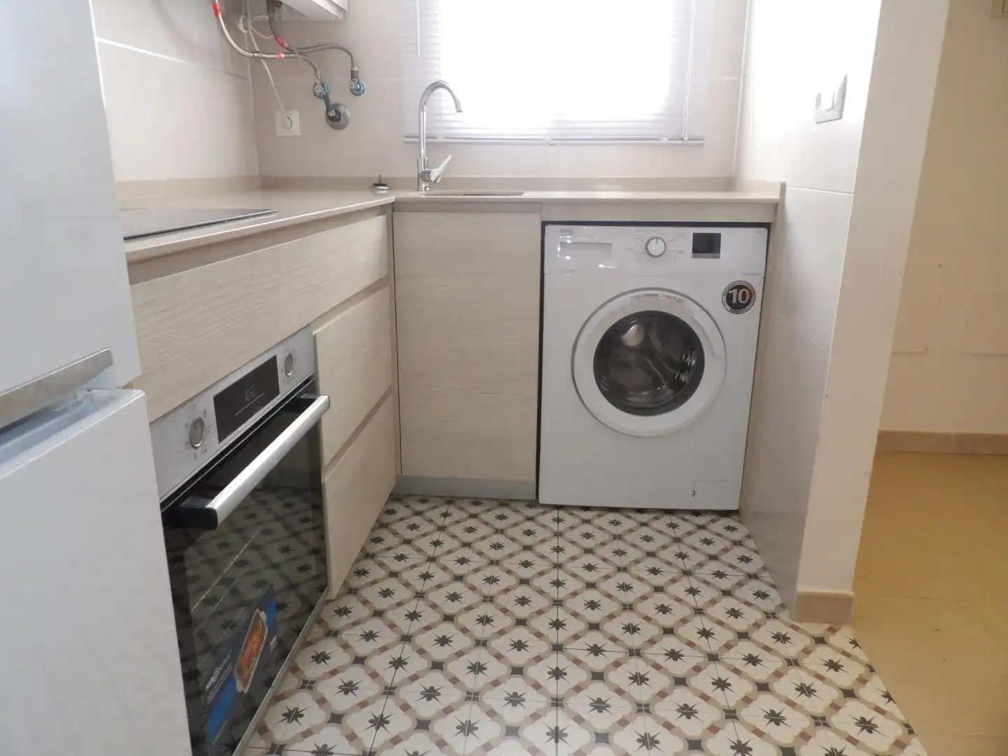 Kitchen of Flat for sale in Algeciras  with Balcony