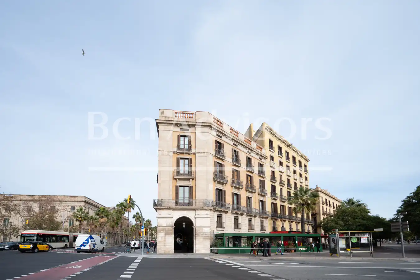 Vista exterior de Pis en venda en Barcelona amb Aire condicionat, Calefacció i Moblat