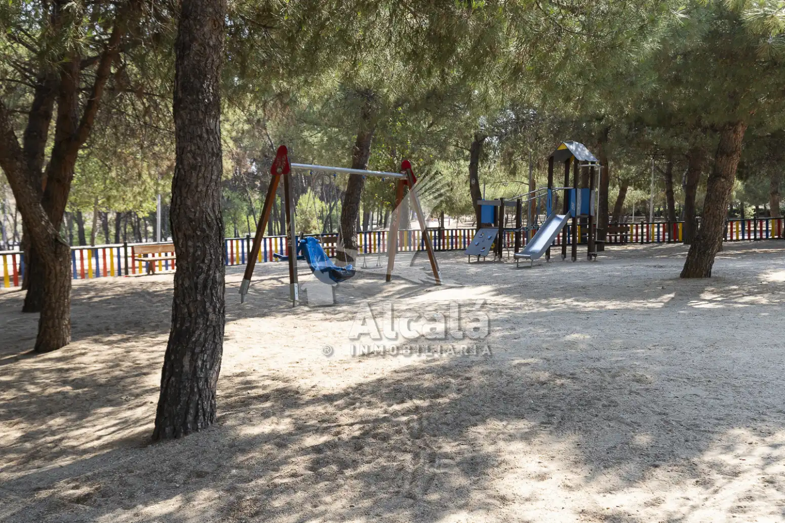 Aparcament de Casa adosada en venda en Mejorada del Campo amb Aire condicionat, Calefacció i Traster
