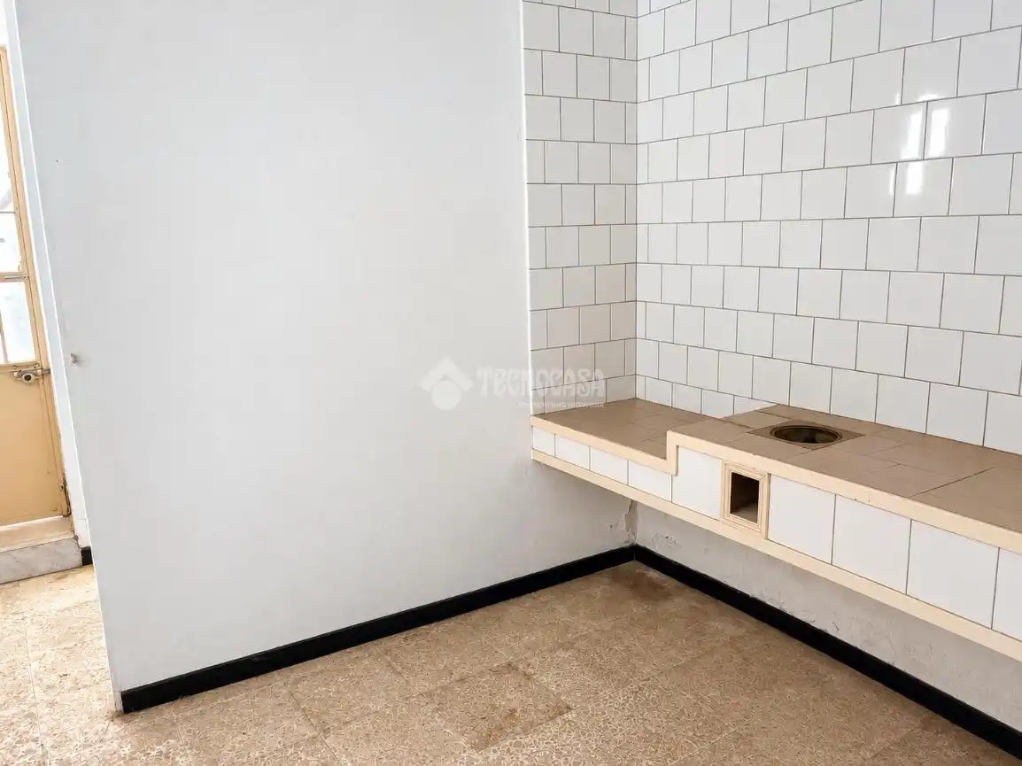 Casa aparellada amb terrassa en venda a Pilas, imagen 22
