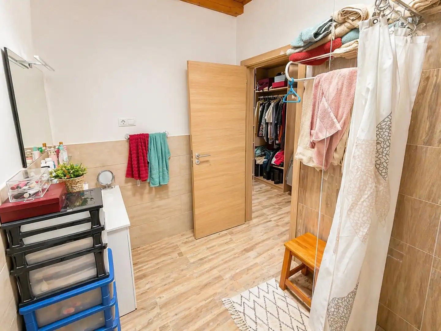 Country homes for sale in Antigua pueblo