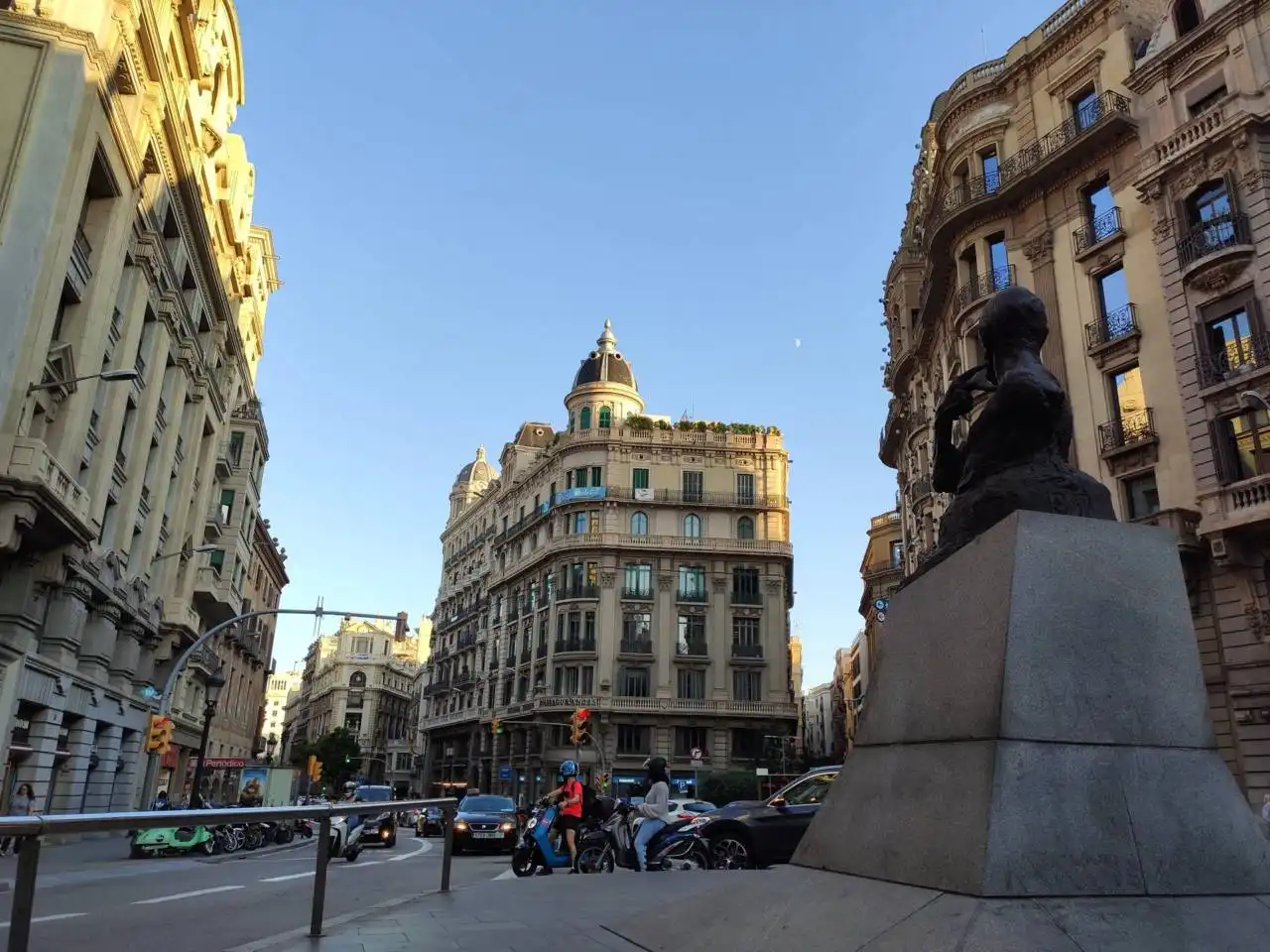 Parking with lift for sale in Calle Comte d´Urgell, imagen 7