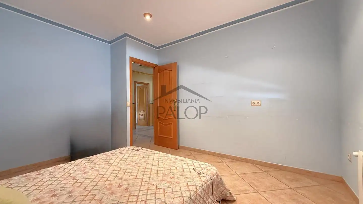 Dormitori de Casa o xalet en venda en Senyera amb Jardí privat