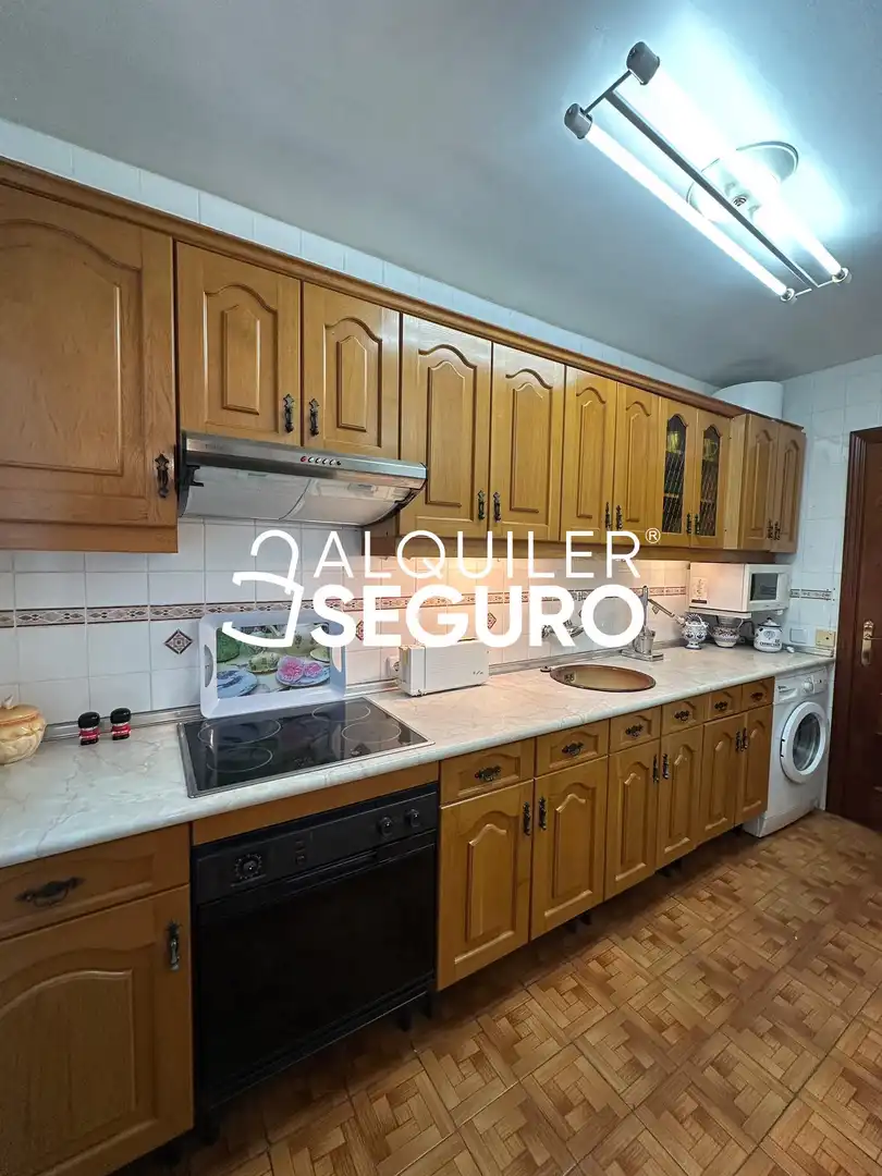 Cocina de Piso de alquiler en San Blas
