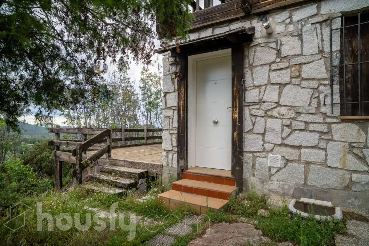 Außenansicht von Haus oder Chalet zum Verkauf in Robledo de Chavela mit Heizung, Privatgarten und Terrasse
