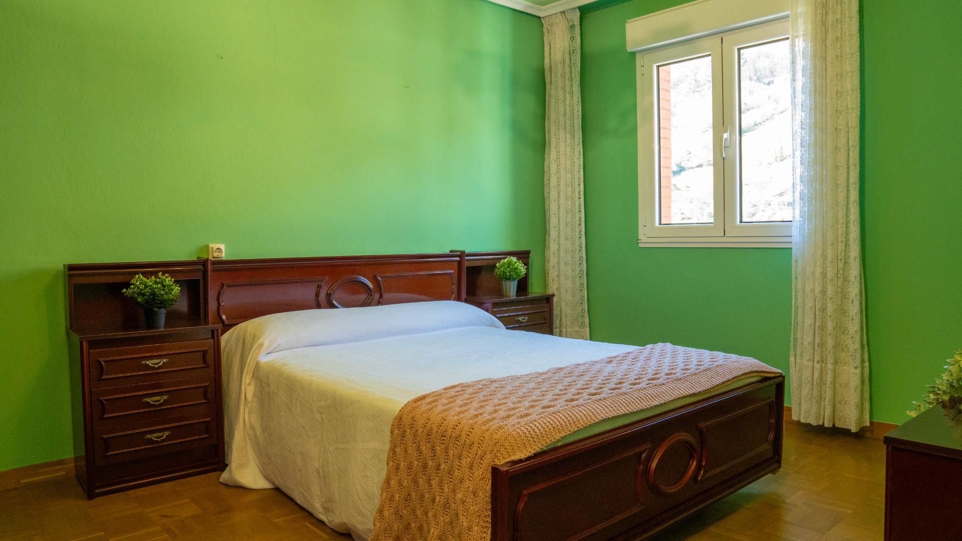 Bedroom of Flat for sale in Lena  with Parquet flooring