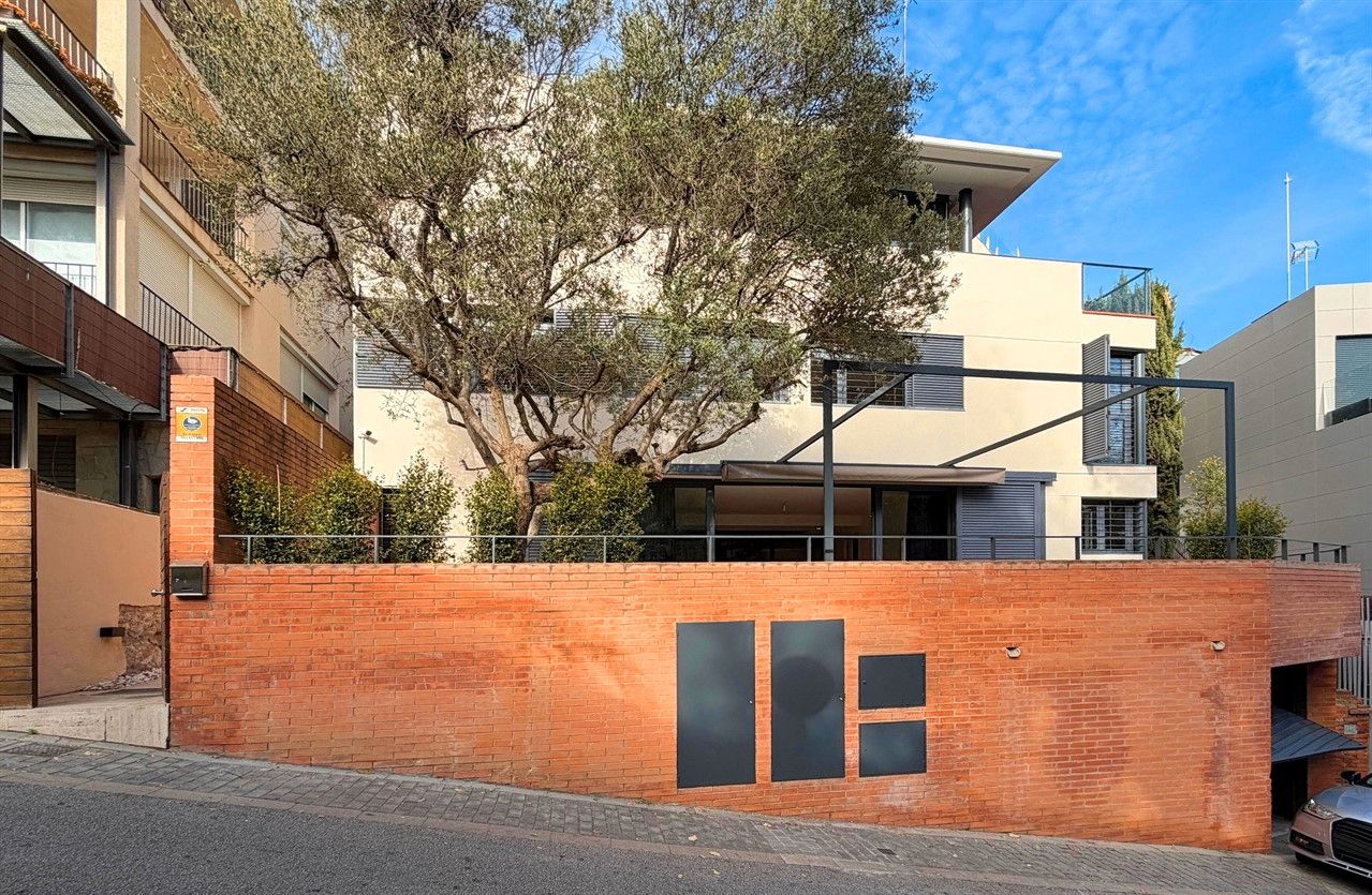 Exterior view of House or chalet to rent in  Barcelona Capital  with Air Conditioner, Heating and Private garden