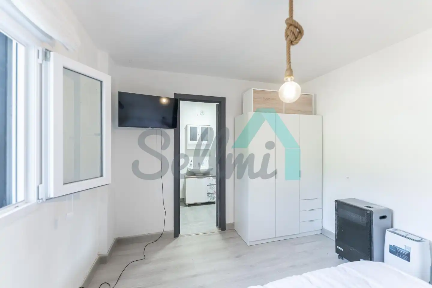 Dormitori de Casa o xalet de lloguer en Gijón  amb Jardí privat, Piscina i Moblat