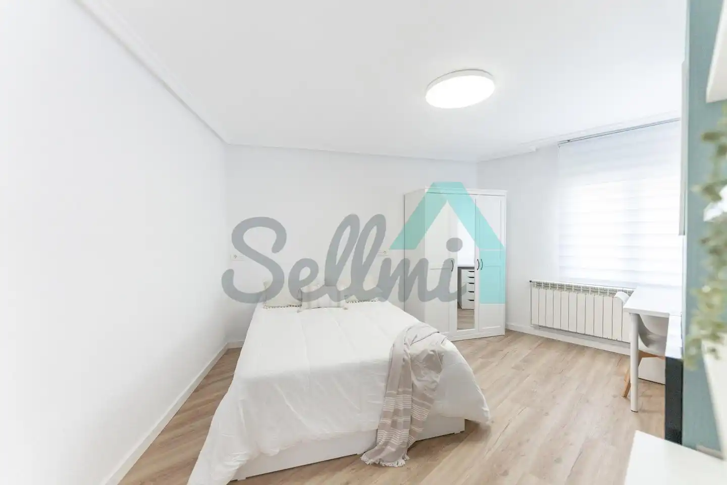 Schlafzimmer von Wohnung zur untervermieten in Oviedo  mit Heizung, Möbliert und Internet