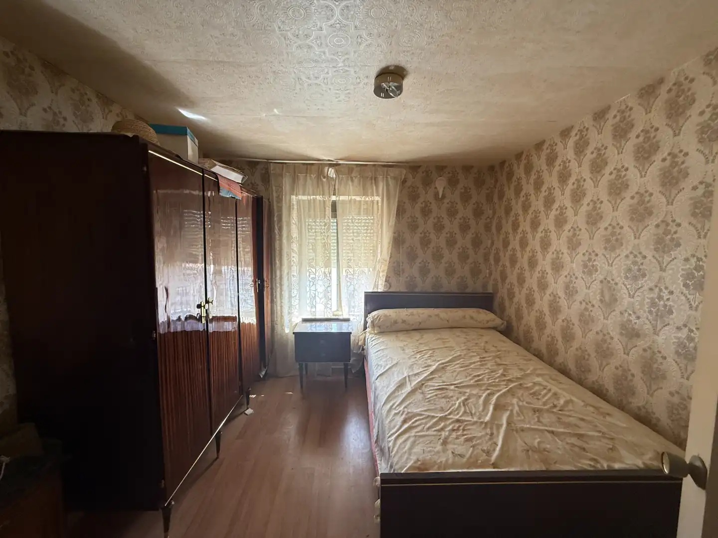 Dormitori de Casa o xalet en venda en Cervatos de la Cueza amb Traster i Moblat