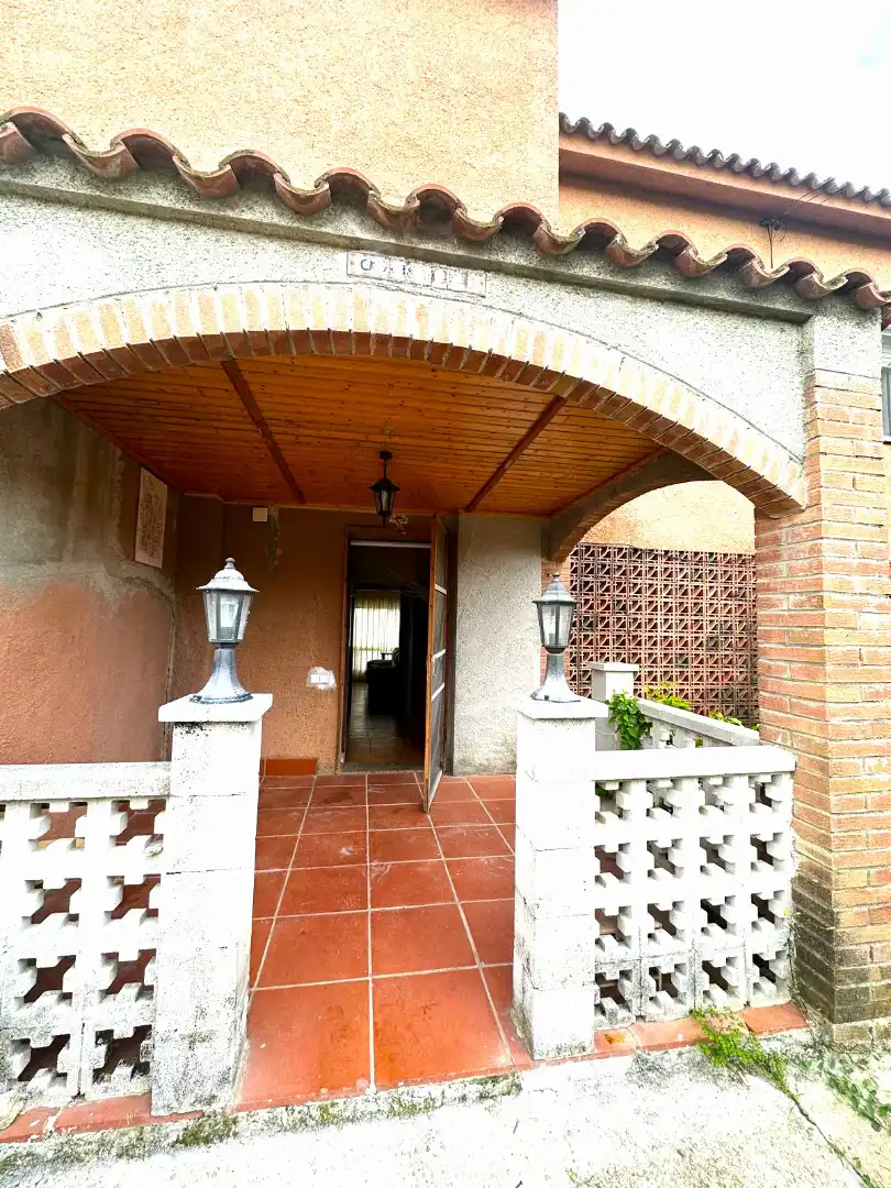 Casa adosada en venta en Botarell con Jardín privado, Parquet y Amueblado