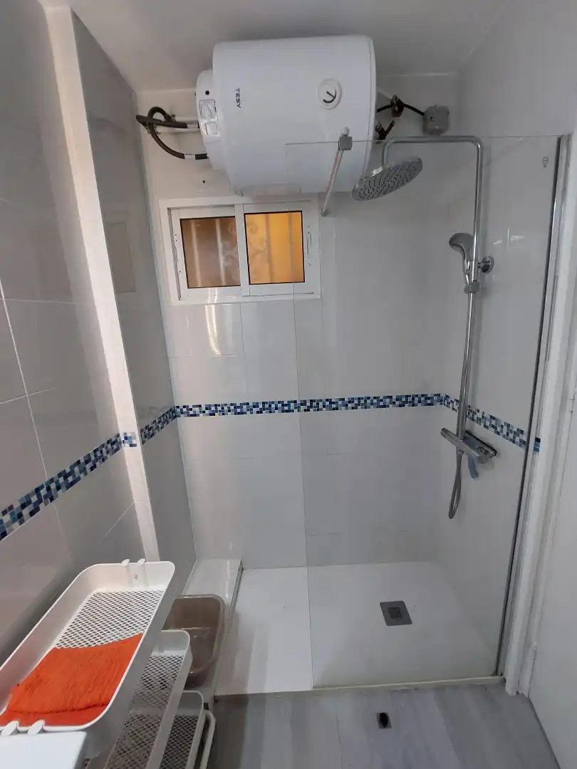 Bathroom of Study for sale in Benalmádena  with Air Conditioner, Terrace and Furnished