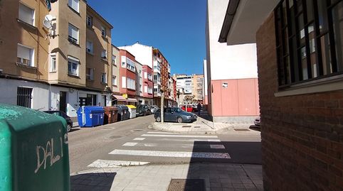 Foto 2 de Piso en venta en Calle Fernando el Magno, El Carmen - Casas del Hogar, Palencia Capital