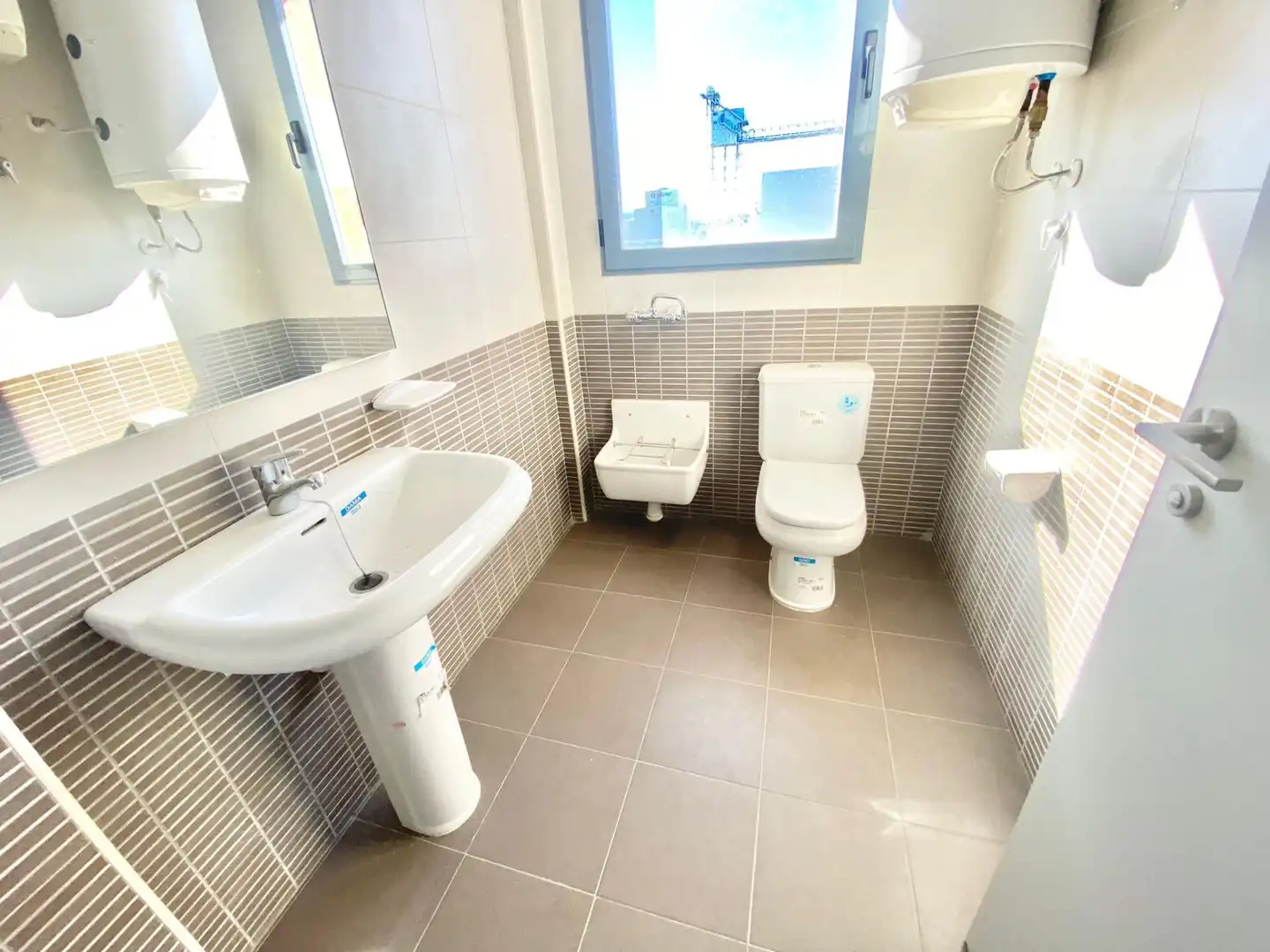 Badezimmer von Büro zum Verkauf in Lorca mit Heizung und Terrasse