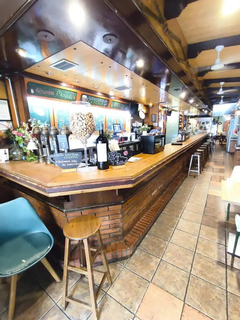 Business premises for transfer in Eixample, imagen 22