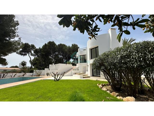 Casa-chalet en Venta en Portichol - Balcón al Mar