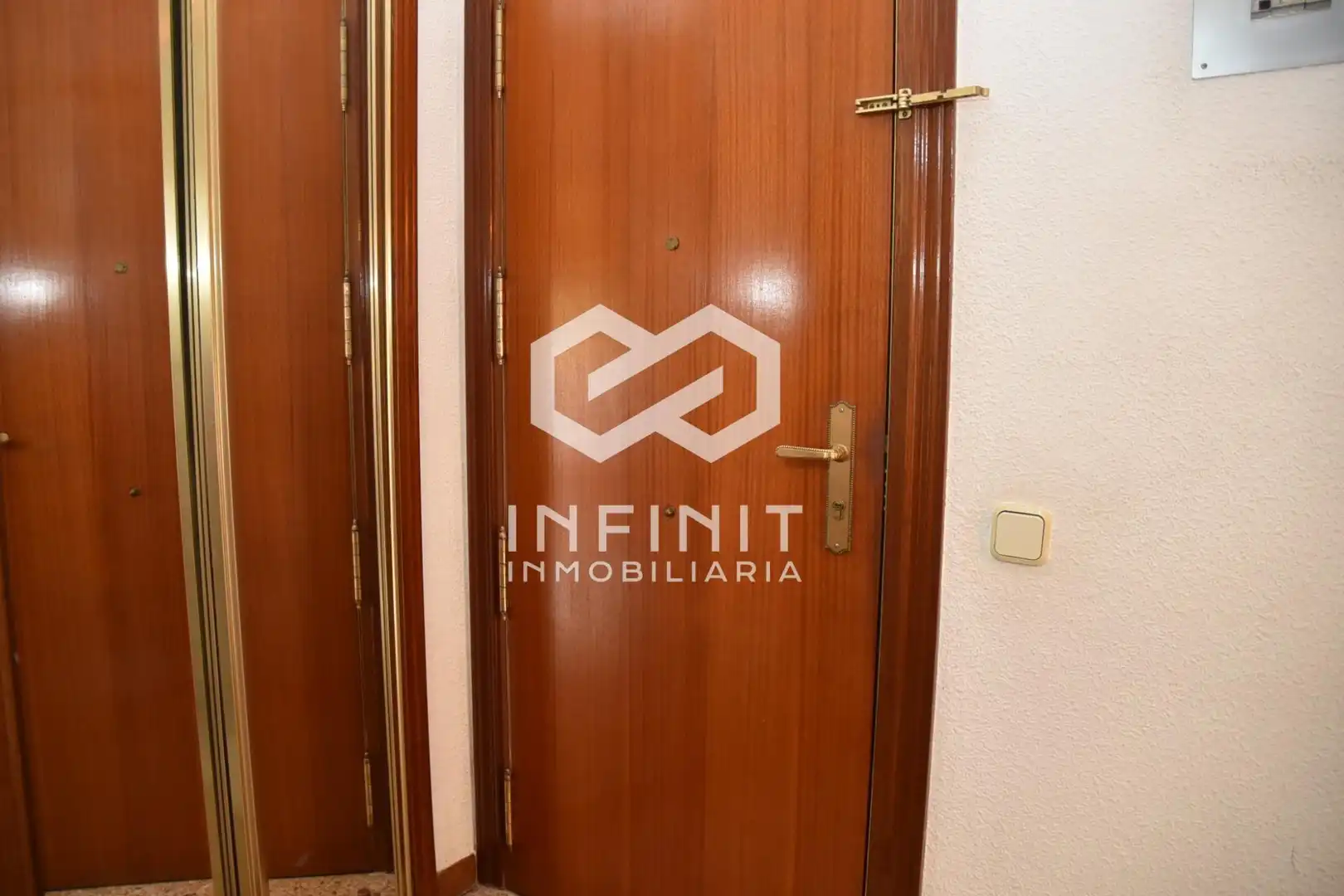 Flat with lift for sale in Reyes Católicos, imagen 7