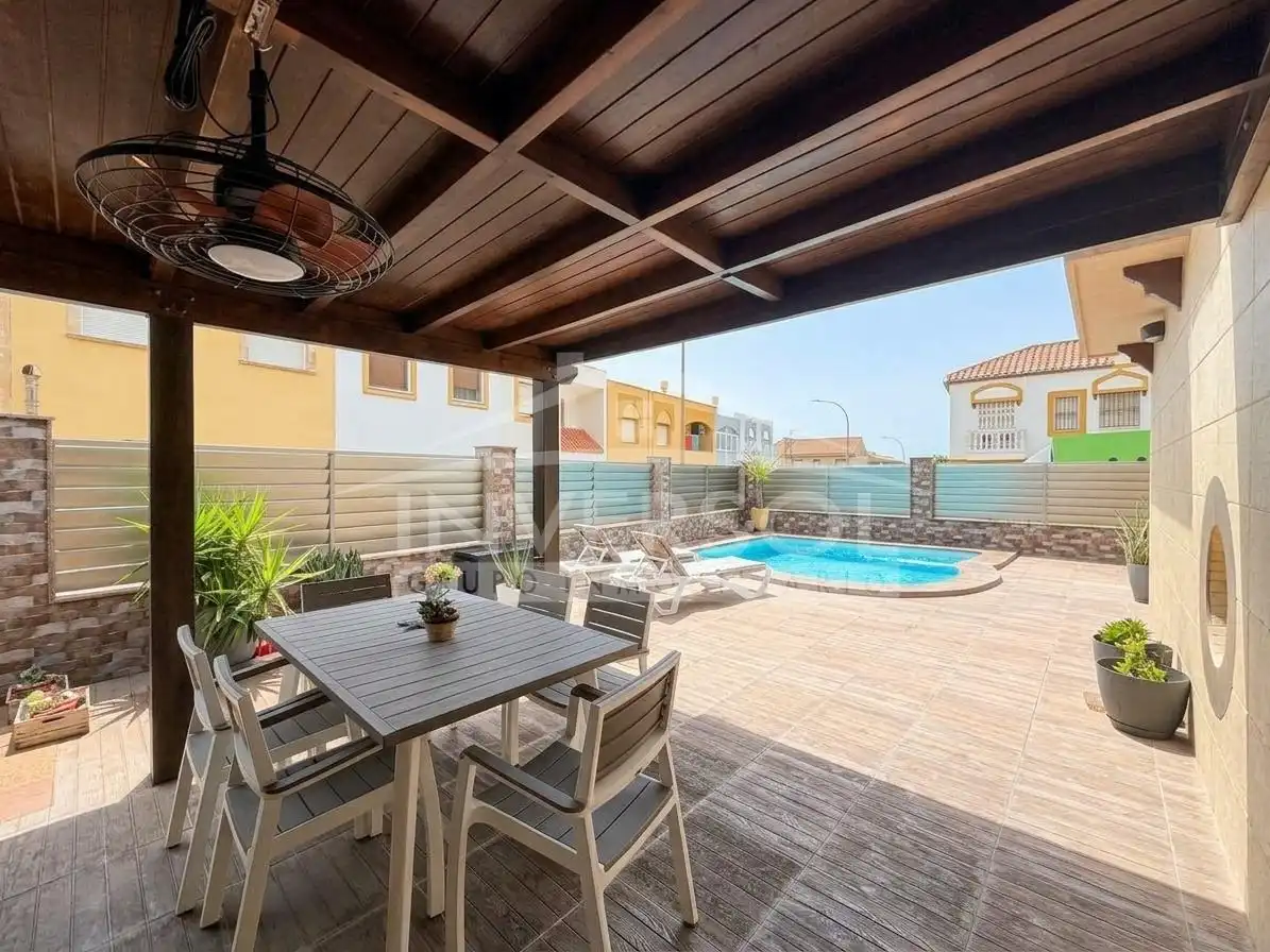 Adosado con piscina en venta en Calle el Timonel 2, imagen 17