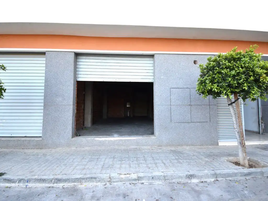 Local comercial en venda a carrer metge manuel llombart 36
