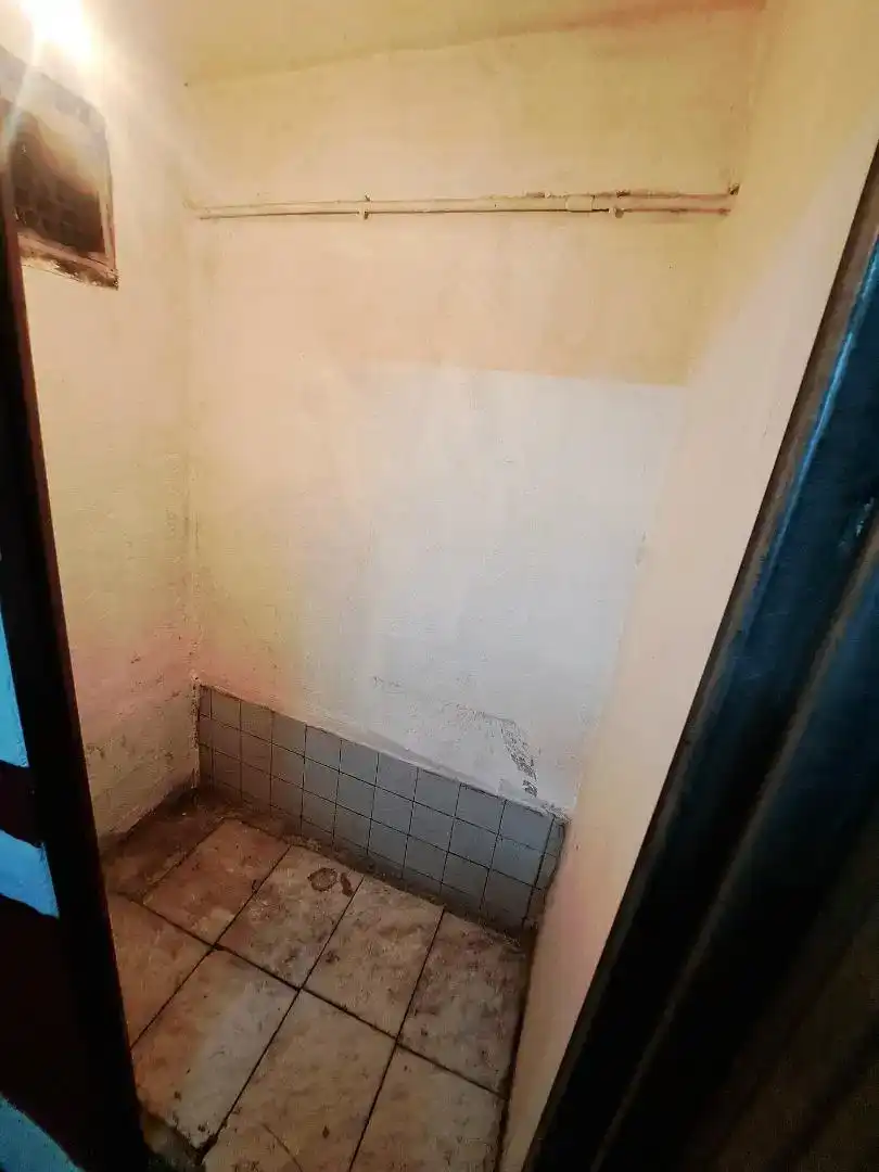 Bathroom of Storage room for sale in Valencia