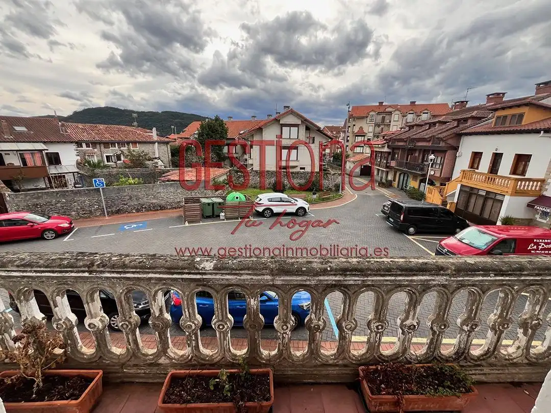 Vista exterior de Casa o chalet en venta en Noja con Terraza, Trastero y Amueblado