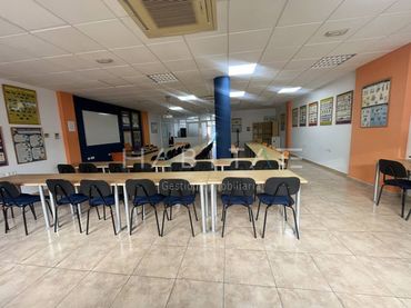 Gewerbefläche zum Verkauf in Pilar de la Horadada ciudad