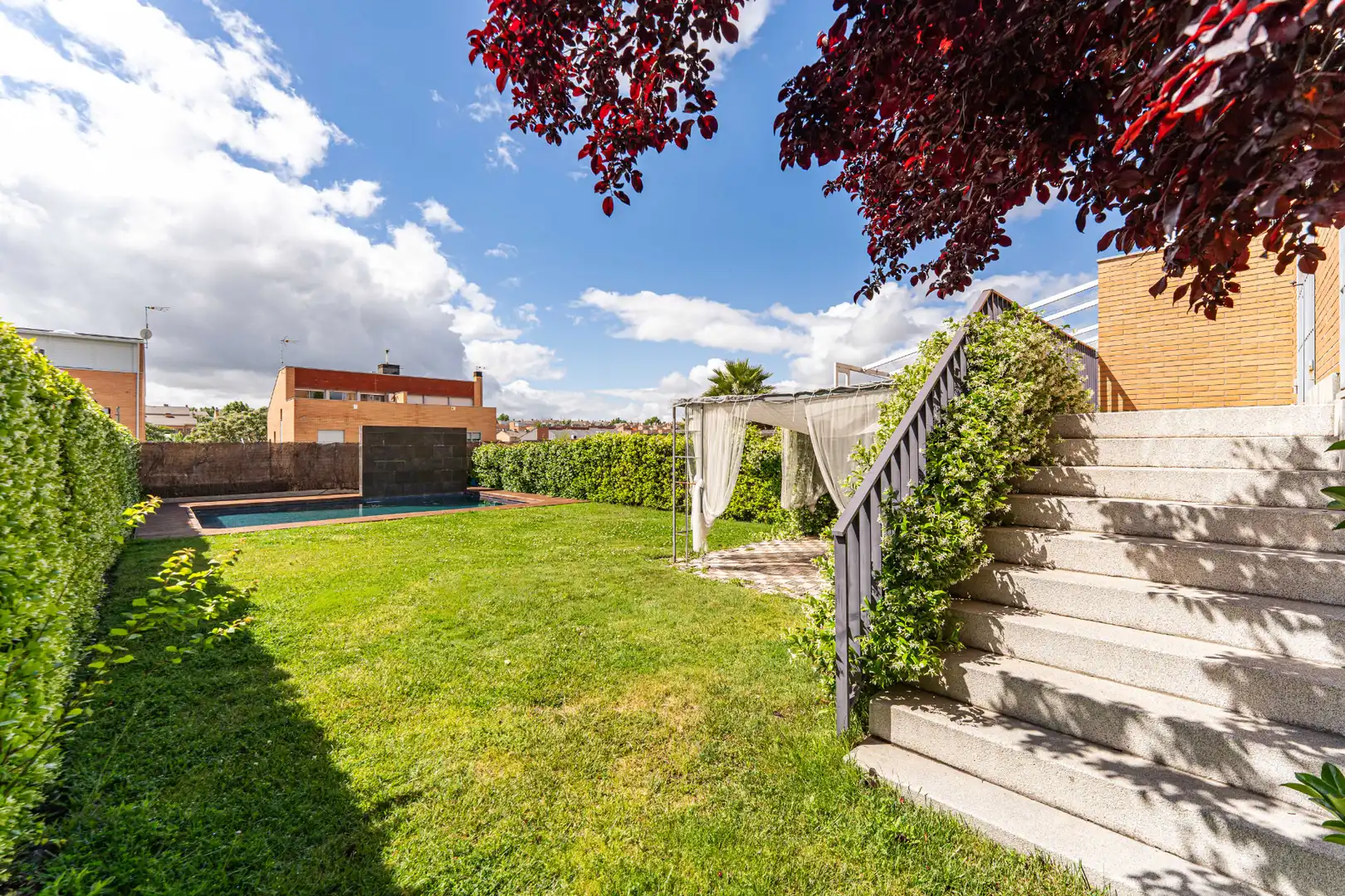 Jardí de Casa adosada en venda en Arroyomolinos (Madrid) amb Aire condicionat, Calefacció i Jardí privat