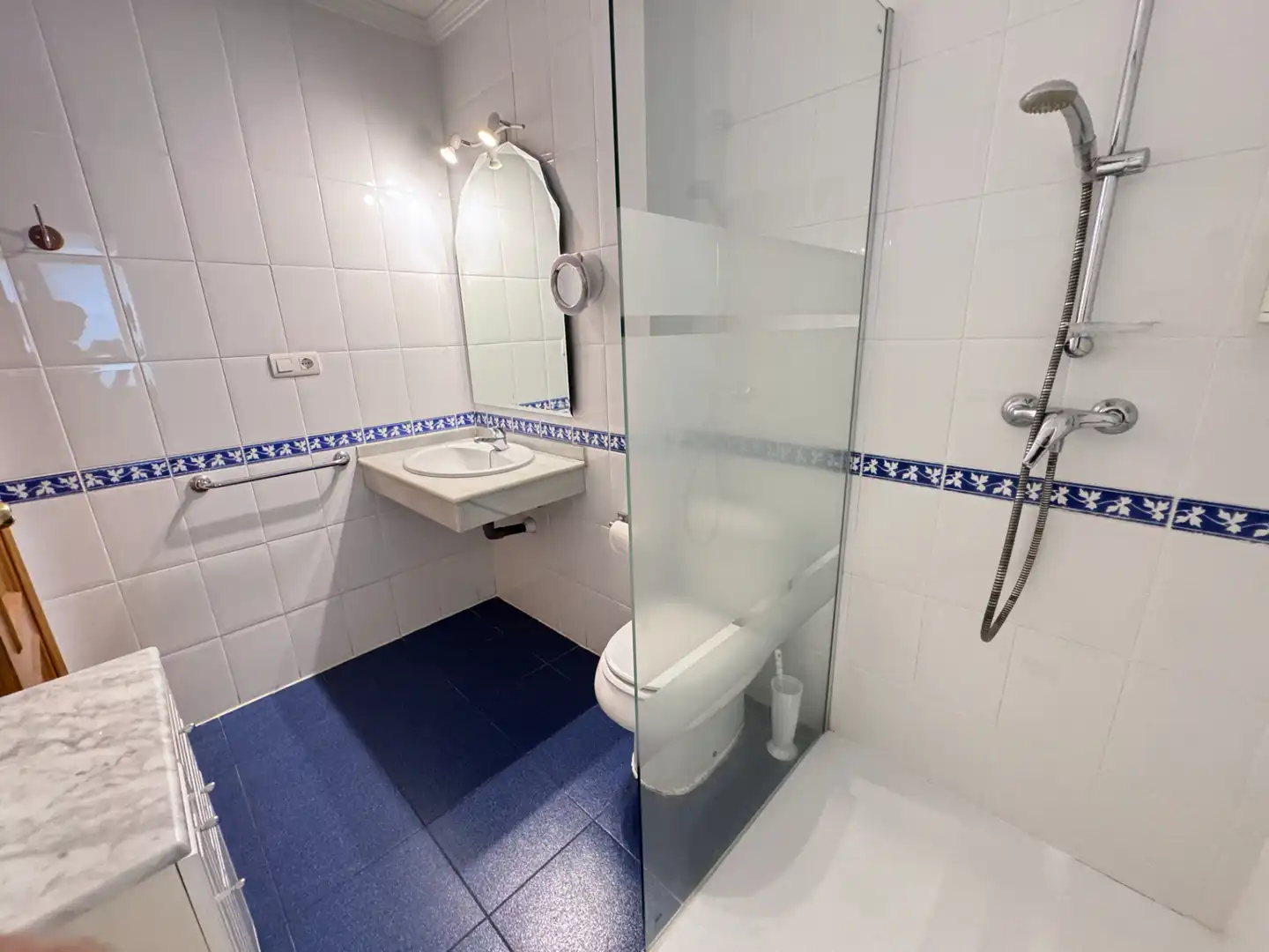 Bany de Pis en venda en Cádiz amb Traster i Moblat