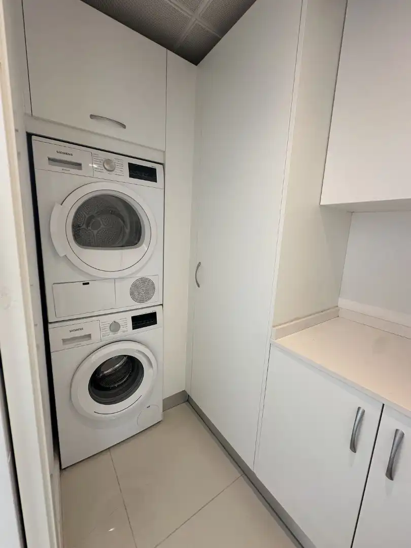 Habitación de Apartamento en venta en Estepona con Terraza, Trastero y Piscina comunitaria