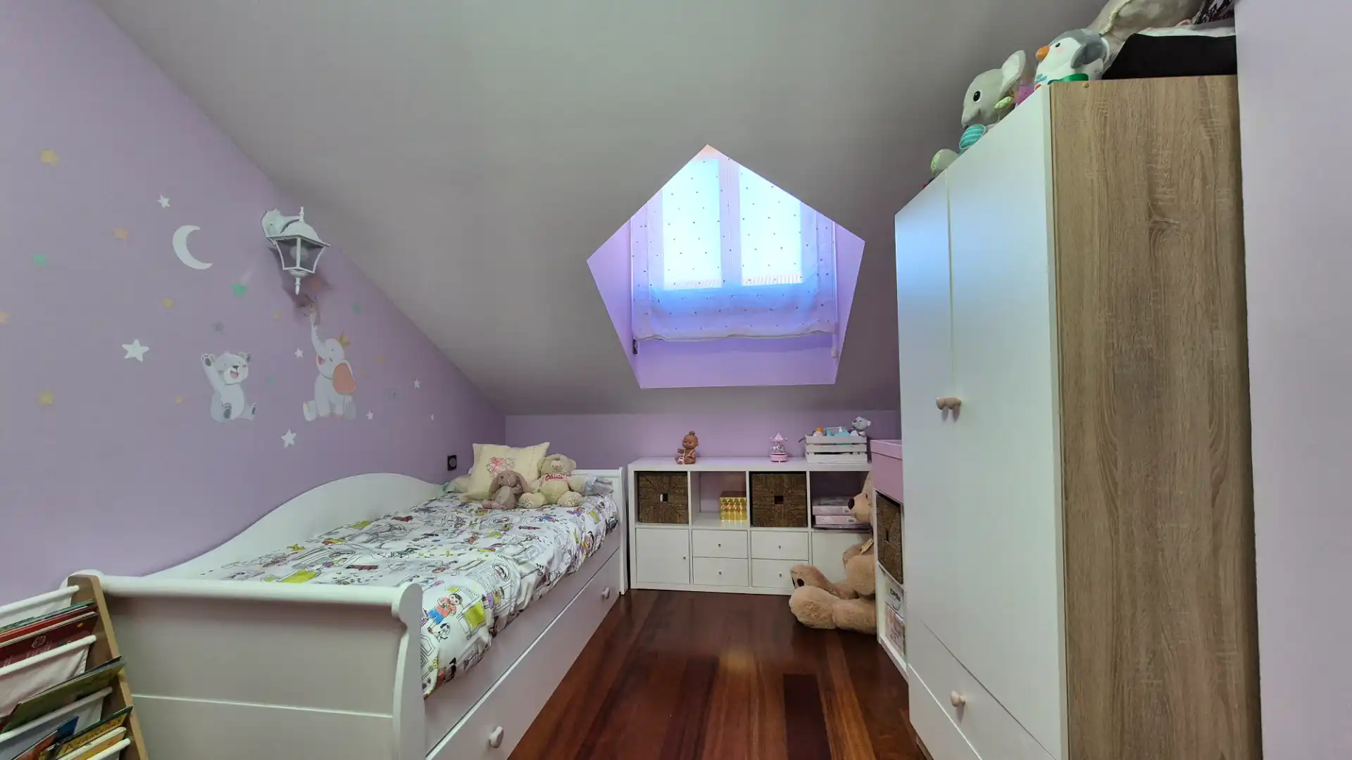 Bedroom of Duplexes for sale in Palencia  with Heating, Parquet flooring and Storage room
