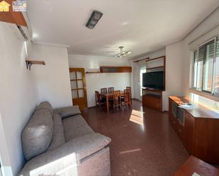 Sala d'estar de Apartament de lloguer en Elche / Elx amb Aire condicionat, Terrassa i Balcó