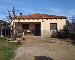 Exterior view of House or chalet for sale in Calvarrasa de Arriba  with Private garden