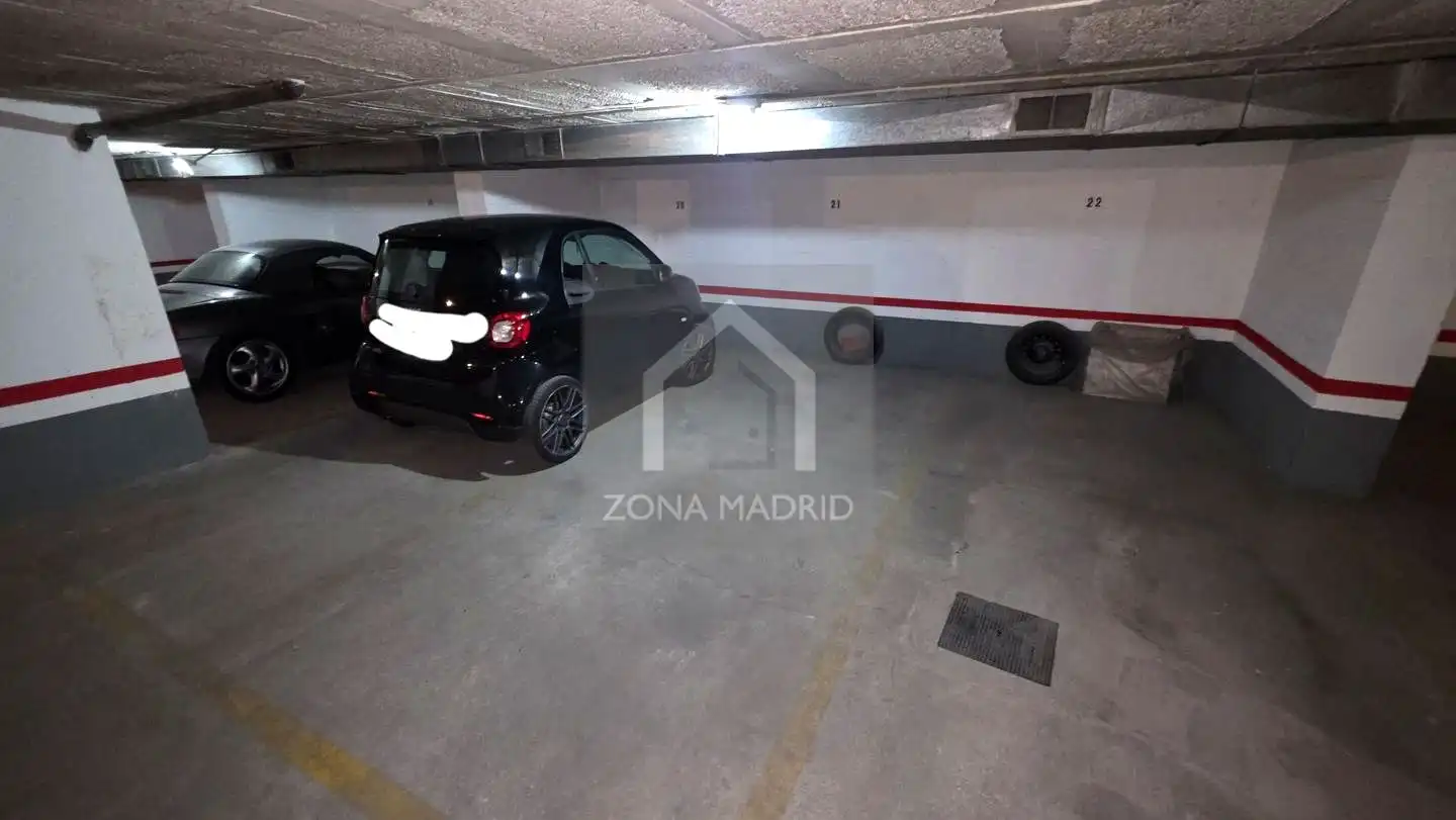 Aparcament de Garatge en venda en Madrid