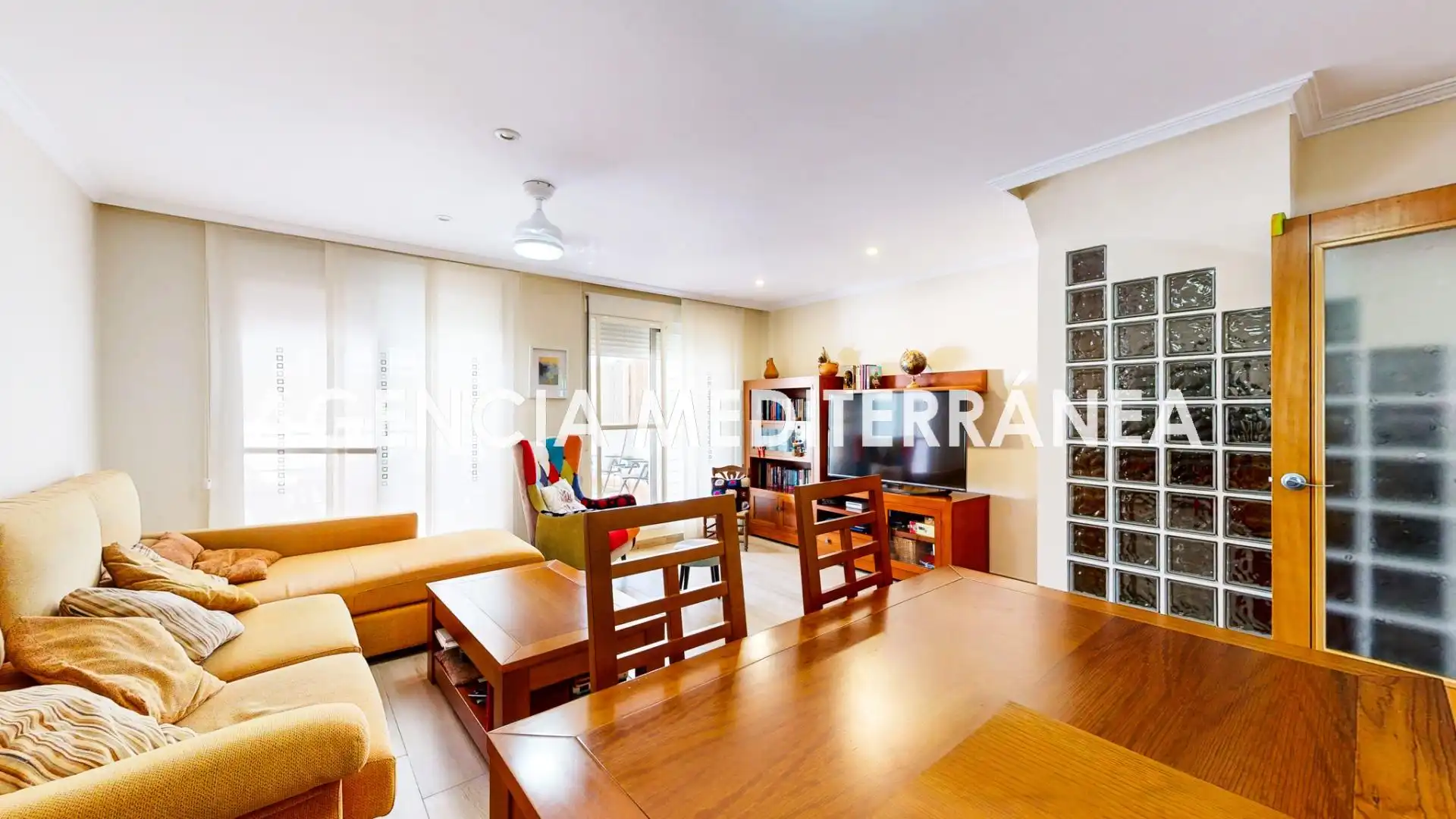 Casa a schiera con piscina in vendita a San Antonio de Benagéber, imagen 2
