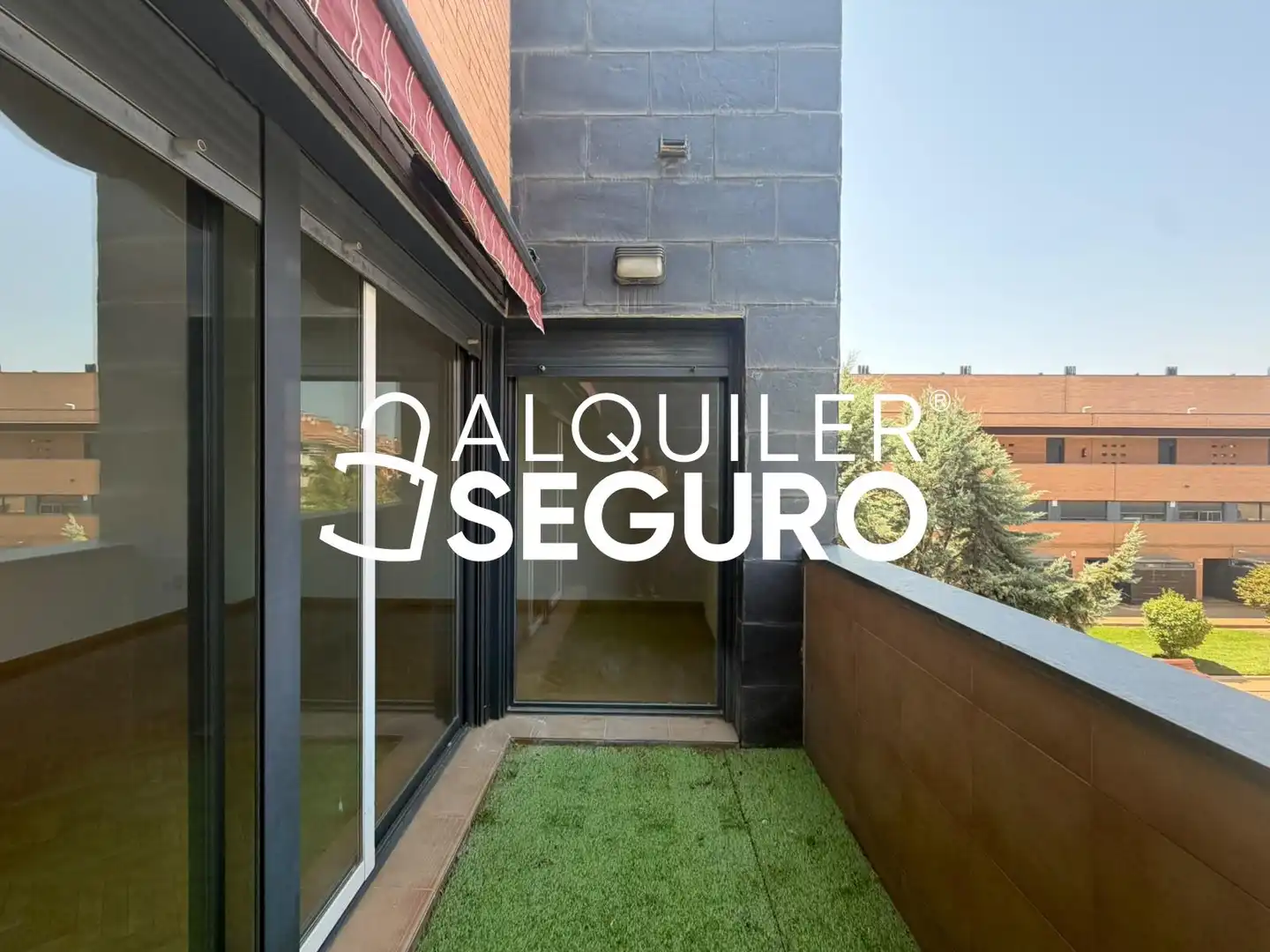 Vista exterior de Piso de alquiler en Boadilla del Monte con Aire acondicionado, Calefacción y Terraza