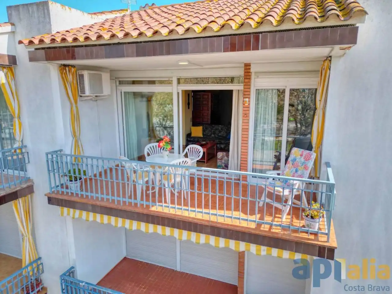 Flat with terrace for sale in Calle Bilbao
