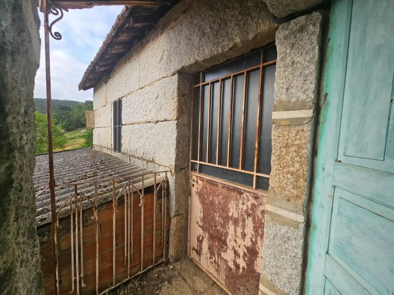 Houses for sale in Toén