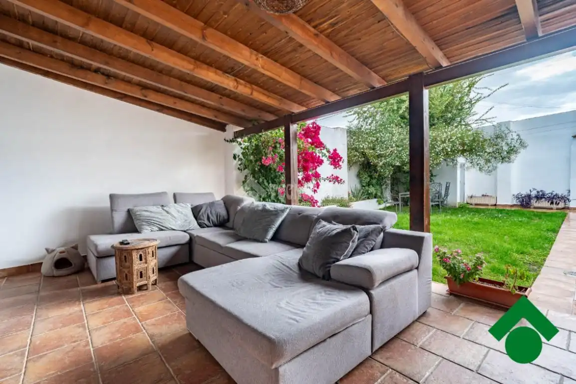 Maison avec terrasse à vendre à Ambroz