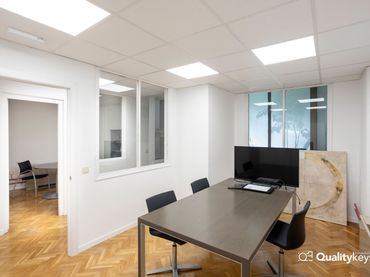 Ufficio con ascensore in vendita a Calle de Clara del Rey