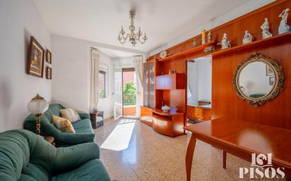 Living room of Flat for sale in Sant Cugat del Vallès  with Terrace and Balcony