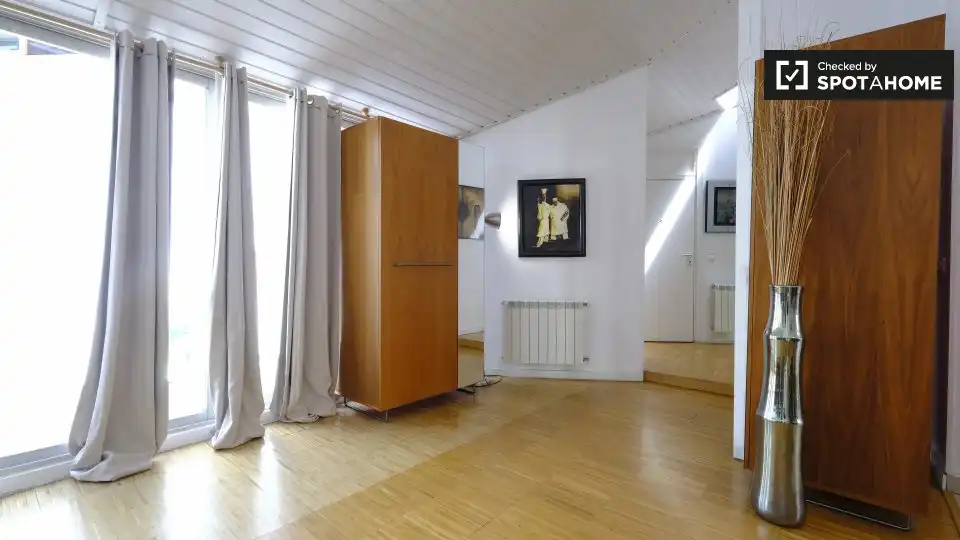 Room in Sol