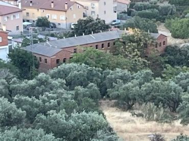 Mixto residencial en venta en El Hoyo de Pinares