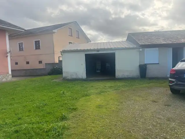 Casa o xalet en venda en Castropol amb Calefacció, Jardí privat i Parquet