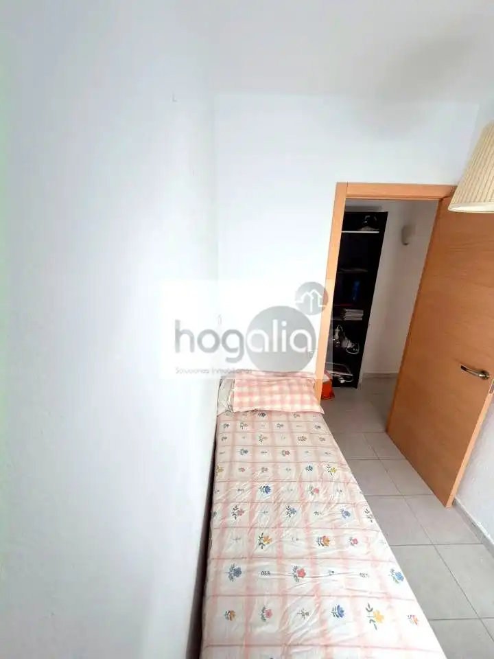 Habitación de Piso de alquiler en Sevilla con Aire acondicionado y Amueblado