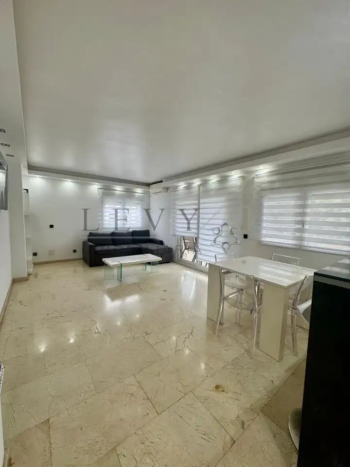 Sala de estar de Apartamento en venta en Marbella con Aire acondicionado, Calefacción y Terraza