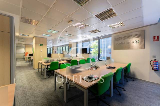 Oficina en Venta en Av. del Partenón en Corralejos - Campo de las Naciones