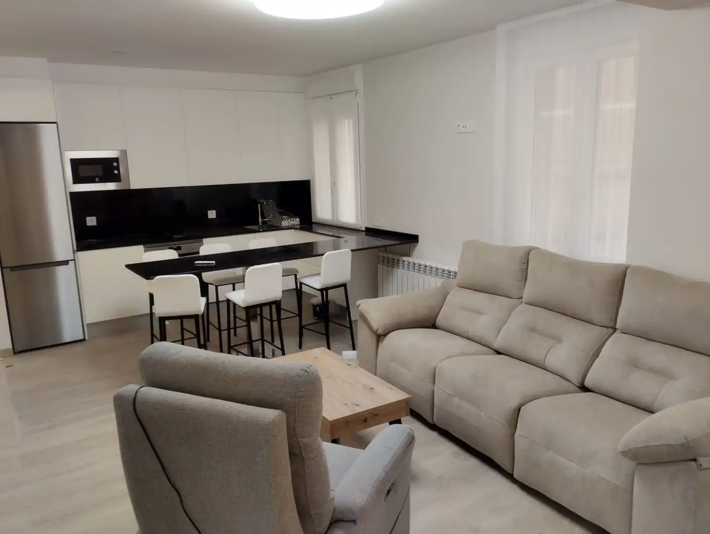Flat with lift for sale in Oeste, imagen 2