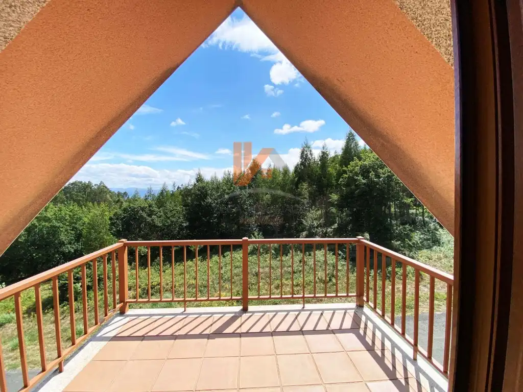 Terrace of Houses for sale in Teo