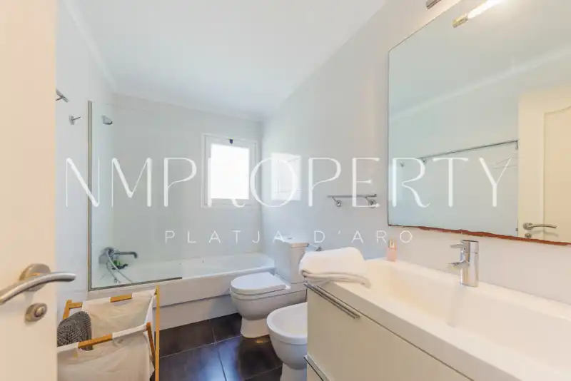 Baño de Casa o chalet de alquiler en Castell d'Aro, Platja d'Aro i s'Agaró con Aire acondicionado, Calefacción y Jardín privado